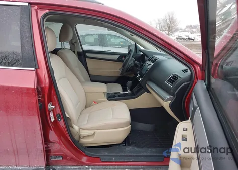 2018 Subaru Outback 2.5I Premium z USA, uszkodzony, nr VIN 4S4BSADC6J3254949